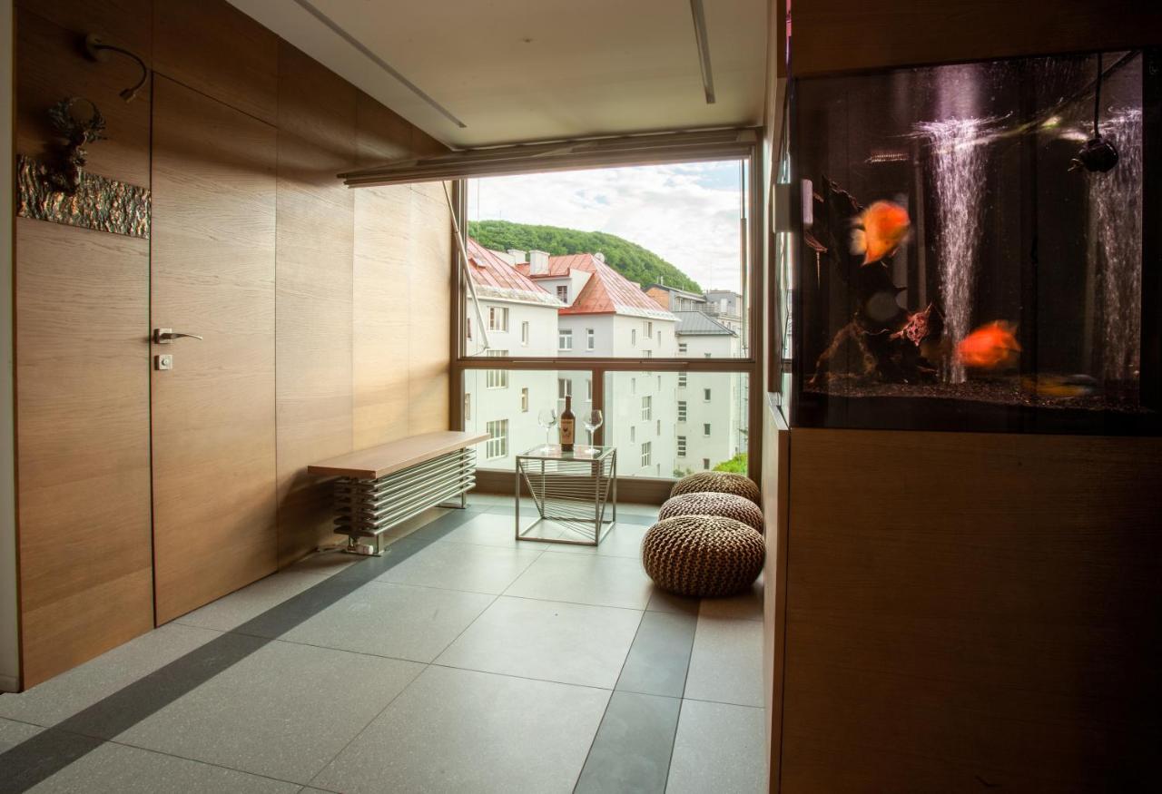 Contemporary Apartment With Fireplace & Terrace Banská Bystrica Extérieur photo