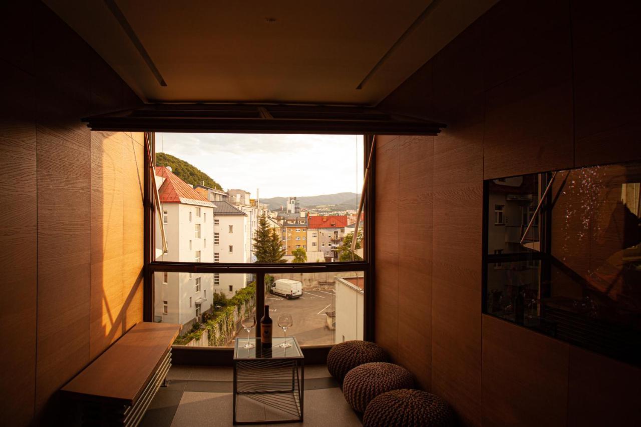 Contemporary Apartment With Fireplace & Terrace Banská Bystrica Extérieur photo